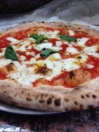 Pizzeria Bella Napoli