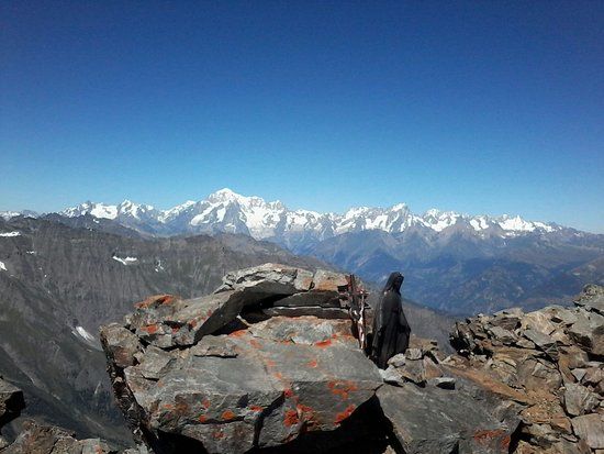 Punta Bioula 3.414 m